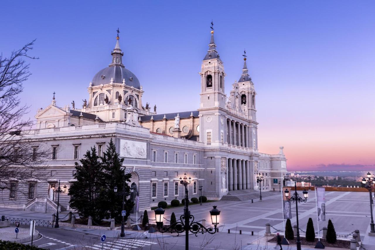 Bookingham ★Apartaments & Suites Madrid Dış mekan fotoğraf
